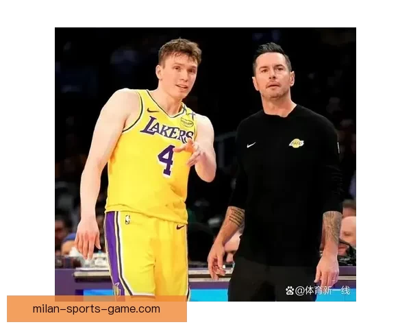 八村塁爆发拿下32分10篮板詹姆斯三双湖人连胜五场击败灰熊